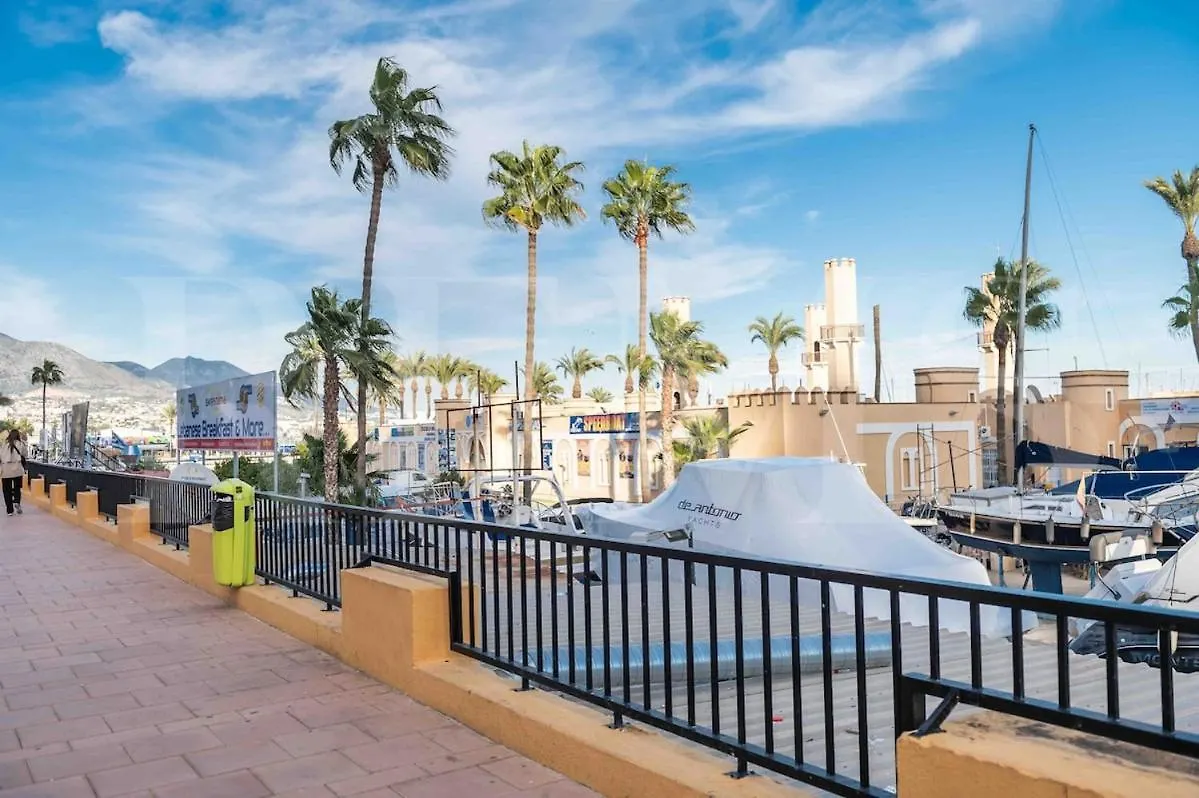 Seaside Escape With Views, Pool And Parking Rems Apartment Fuengirola